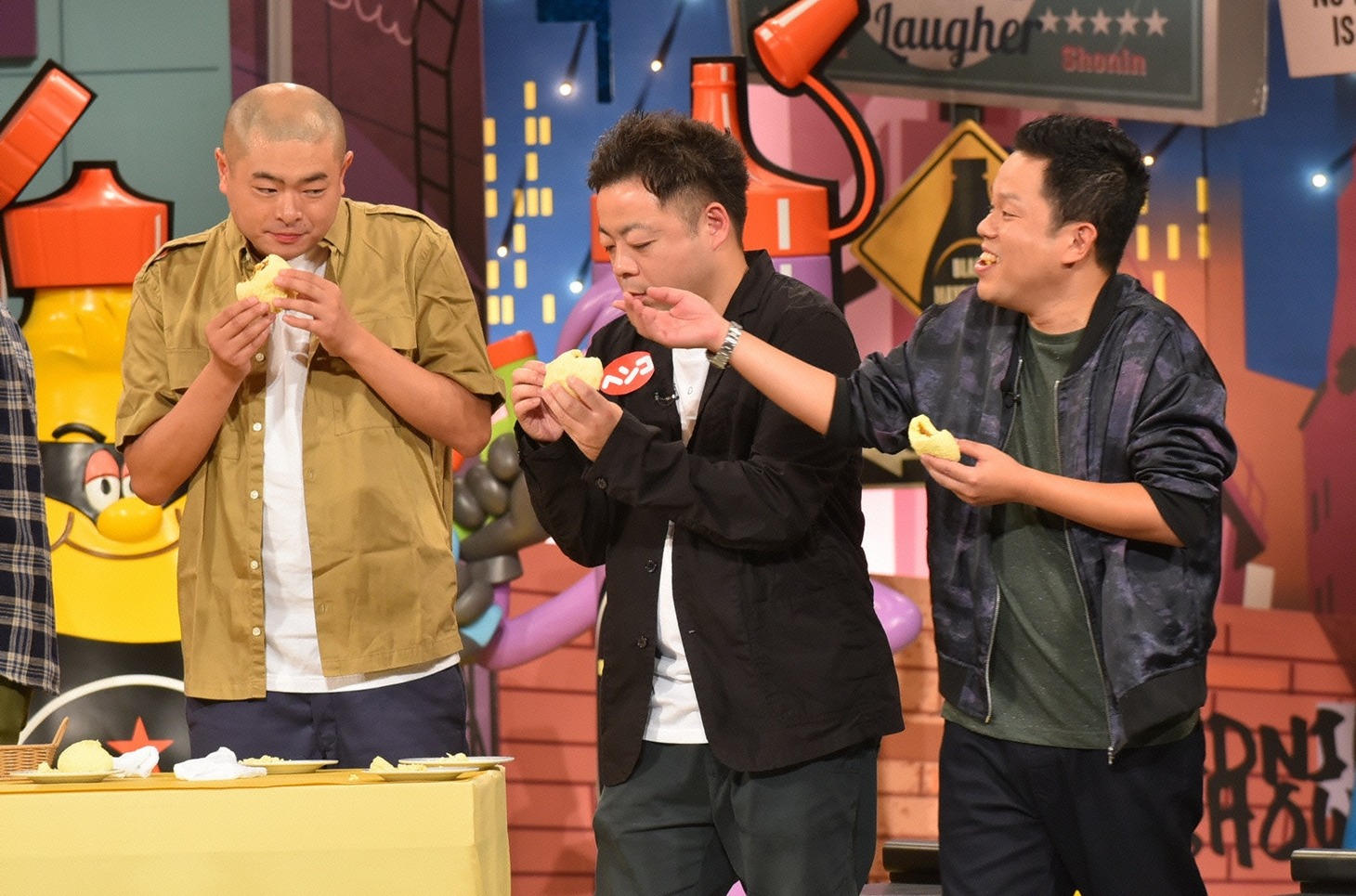 左からあばれる君、ダイアン。(c)読売テレビ