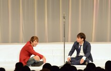 漫才「ABC」を披露するサカイスト。