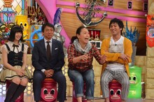 左から小畑優奈、中村竜太郎、いとうあさこ、狩野英孝。(c)読売テレビ