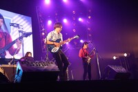 初日のトップバッターを務めたリンダ＆マーヤ。