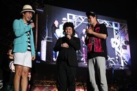 左からカジヒデキ、ハリウッドザコシショウ、小籔千豊。