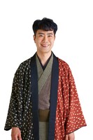 藤井隆演じる万丈目吉蔵。(c)NHK