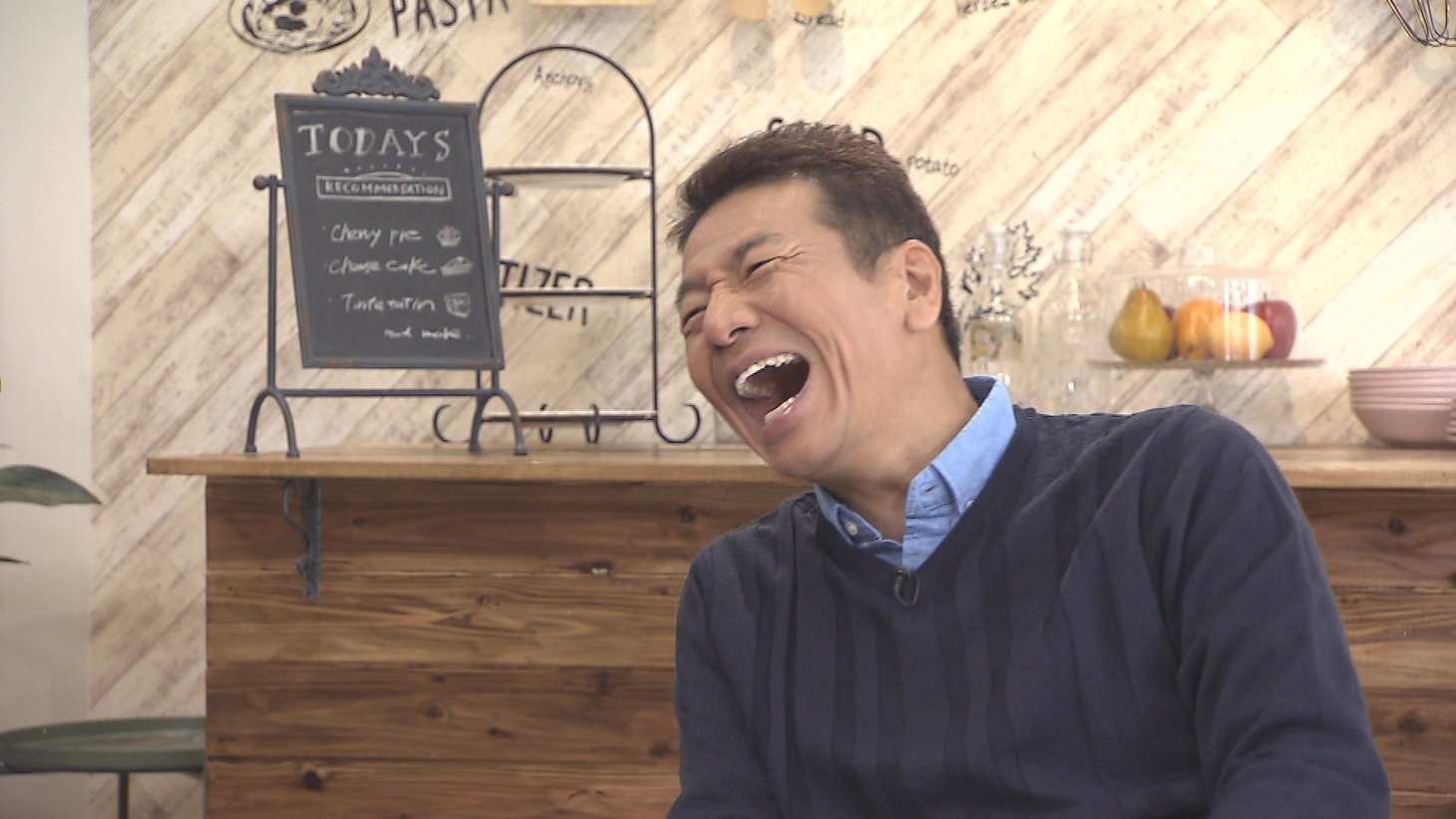 くりぃむしちゅー上田 (c)中京テレビ