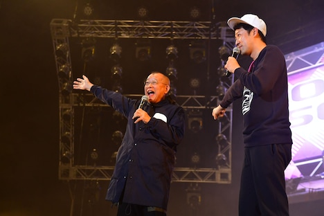 スペシャルゲストとして登場した笑福亭鶴瓶（左）。