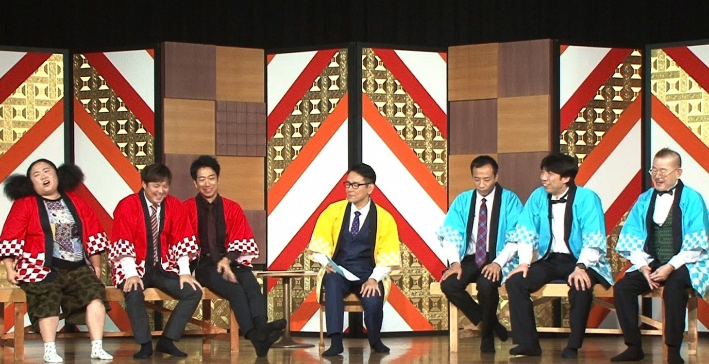 「お笑い演芸館」でスタートする大喜利コーナーのワンシーン。(c)BS朝日
