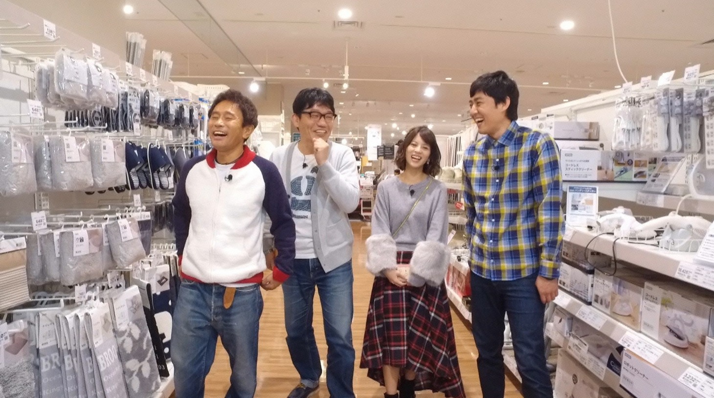 左からダウンタウン浜田、ずん飯尾、吉崎綾、ロバート山本。(c)読売テレビ