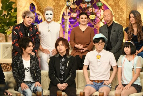 スタジオ出演者たち。(c)TBS