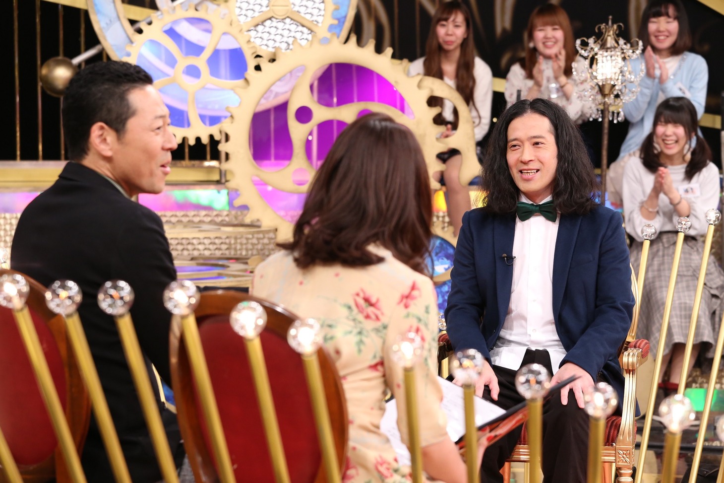 「1周回って知らない話」のワンシーン。(c)日本テレビ