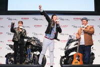 左からemma、ANZEN漫才。