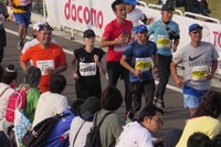 「東北・みやぎ復興マラソン2017」の様子。(c)BSフジ