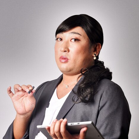 美人秘書・戻川茜