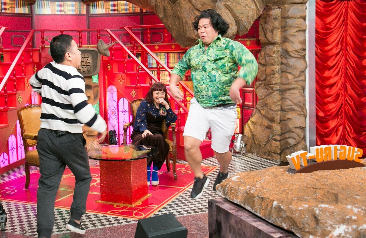 大自然白井、ブレイクダンスでナイナイ岡村を挑発