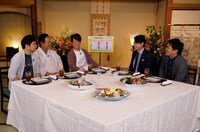 「八方・陣内・方正の黄金列伝！」のワンシーン。(c)読売テレビ