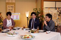 左から陣内智則、平成ノブシコブシ。(c)読売テレビ