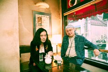 左からピース又吉、武富健治。（写真／斎藤大嗣）