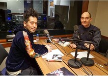 左からピース又吉、ロバート・キャンベル。