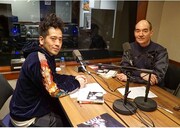 左からピース又吉、ロバート・キャンベル。