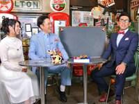 「有田と週刊プロレスと」に出演する（左から）倉持明日香、くりぃむしちゅー有田、ビビる大木。(c)flag Co.,Ltd.