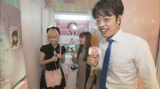 プリントシール専門店をリポートする、ゆにばーす川瀬名人（右）。(c)CBC