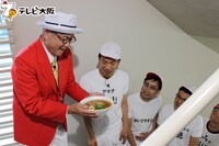 「吉本超合金A」のワンシーン。