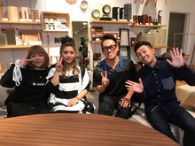 左から海原やすよ ともこ、宮川大輔、天津・木村。