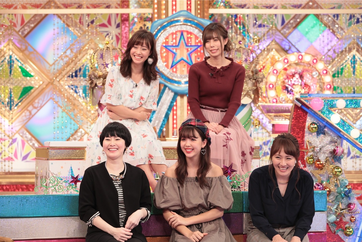 「男子が行きたくなる部屋GP」に参加する女性芸能人5人。(c)テレビ朝日