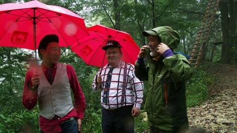 Webムービー「みやぞんのルルチャレ『伝説のローヤルゼリー』篇」のワンシーン。