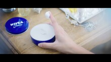 動画「ニベア花王 ニベアクリーム うるおいモデル横澤冬子動画 横澤夏子」のワンシーン。