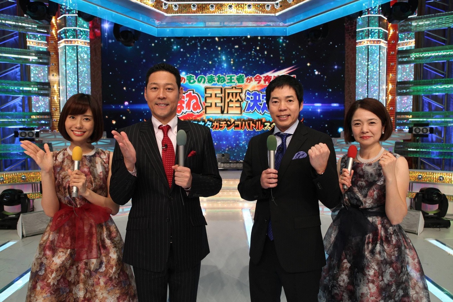 （左から）山崎夕貴アナ、東野幸治、今田耕司、西山喜久恵アナ。(c)フジテレビ