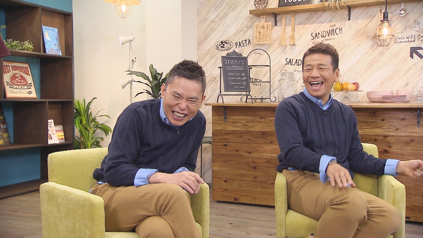 「太田上田」に出演する（左から）爆笑問題・太田、くりぃむしちゅー上田。(c)中京テレビ