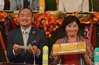 左から秋田豊、松下由樹。(c)読売テレビ