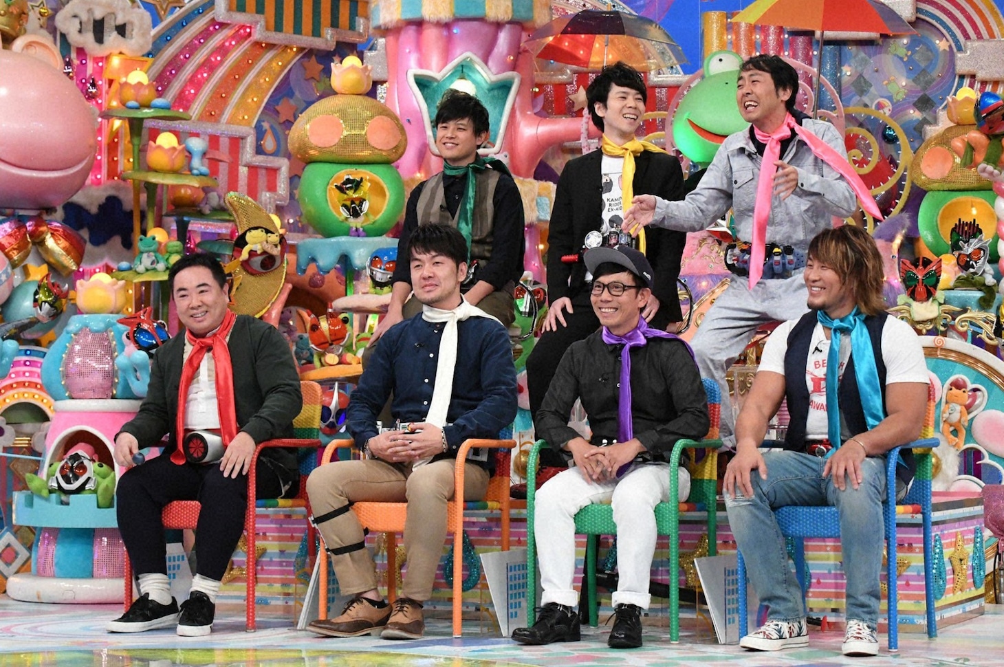 「日曜もアメトーーク！」に出演する「仮面ライダー大好き芸人」たち。(c)テレビ朝日