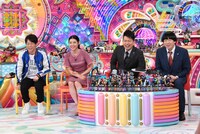 （左から）陣内智則、瀧本美織、雨上がり決死隊。(c)テレビ朝日