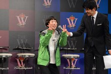 ギャグを連発する牧野ステテコ。