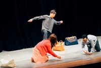 「東京、練馬でジェントルなLive」より、コント「温泉旅行」。（撮影：Kana Tarumi）