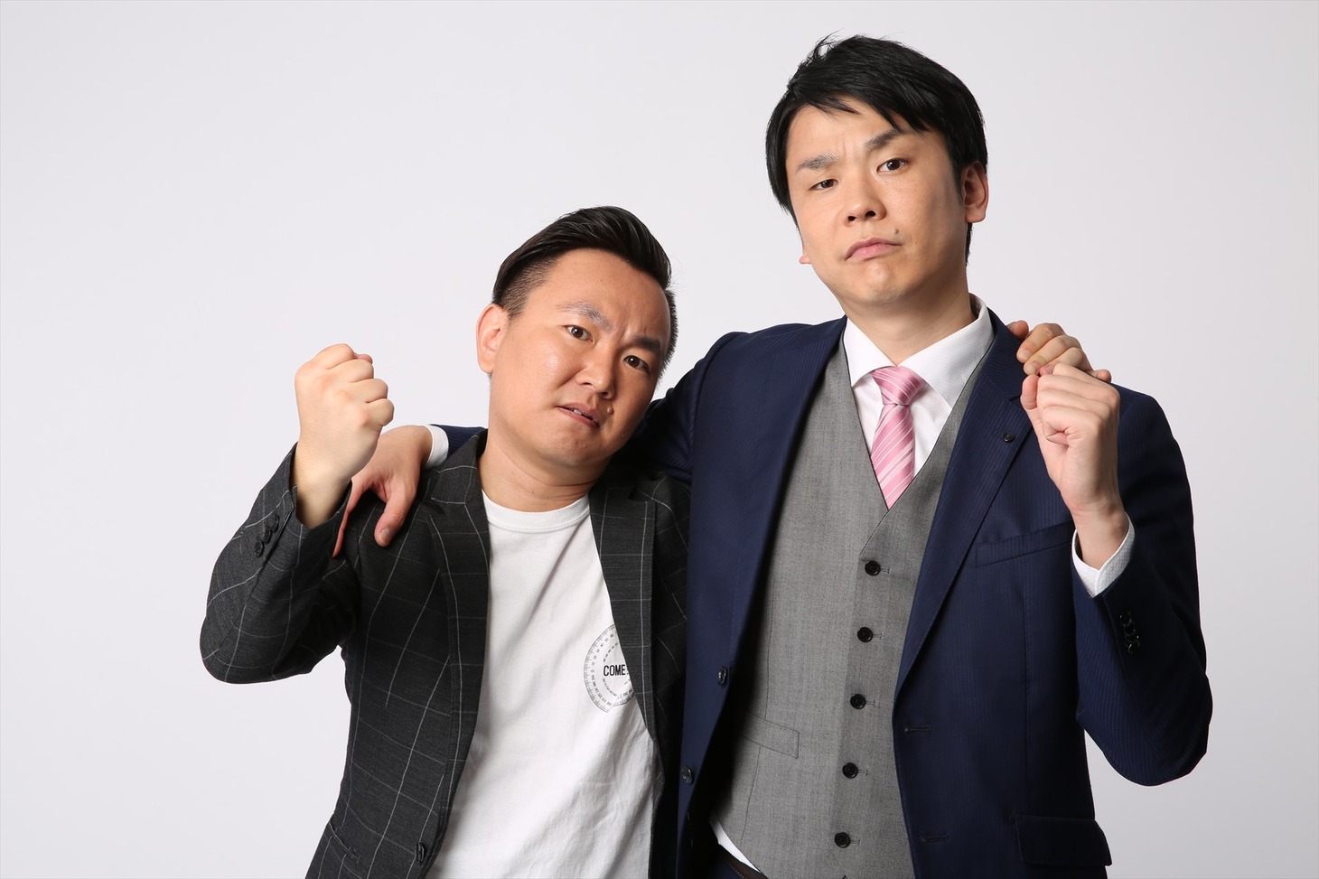 かまいたち。左から、山内、濱家。(c)ABC