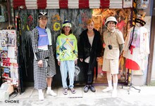 広島の魅力を探すトット。左端が桑原、右端が多田。