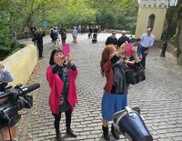 ロケ中のハイヒール。(c)読売テレビ