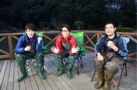 左からココリコ田中、ロンドンブーツ1号2号・田村淳、静岡大学の加藤英明氏。(c)テレビ東京