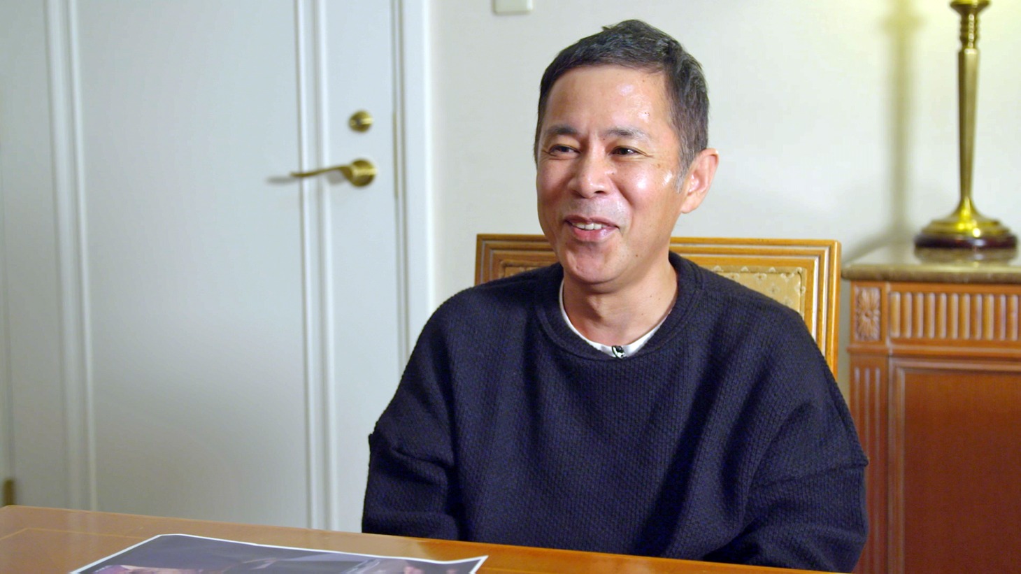 「BS朝日 ザ・ドキュメンタリー 高倉健～孤高の役者が送った100通の手紙～」に出演する、ナインティナイン岡村。(c)BS朝日