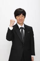 「第68回NHK紅白歌合戦」総合司会の内村光良。(c)NHK
