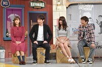 左から有村藍里、標永久、浅川梨奈、銀シャリ鰻。(c)読売テレビ