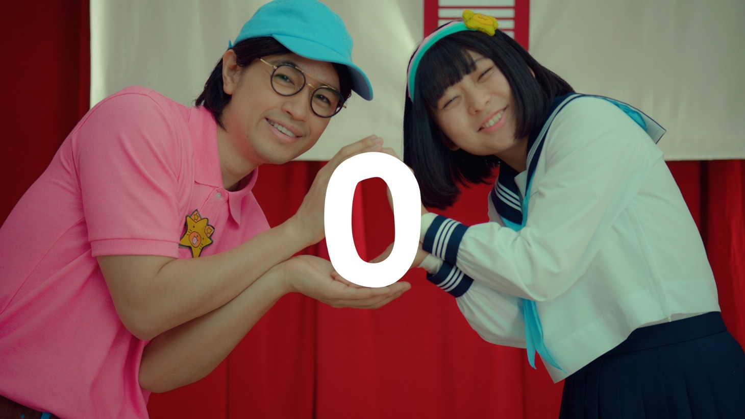 Y!mobileの新CM「リズム縄跳び部」篇のワンシーン。