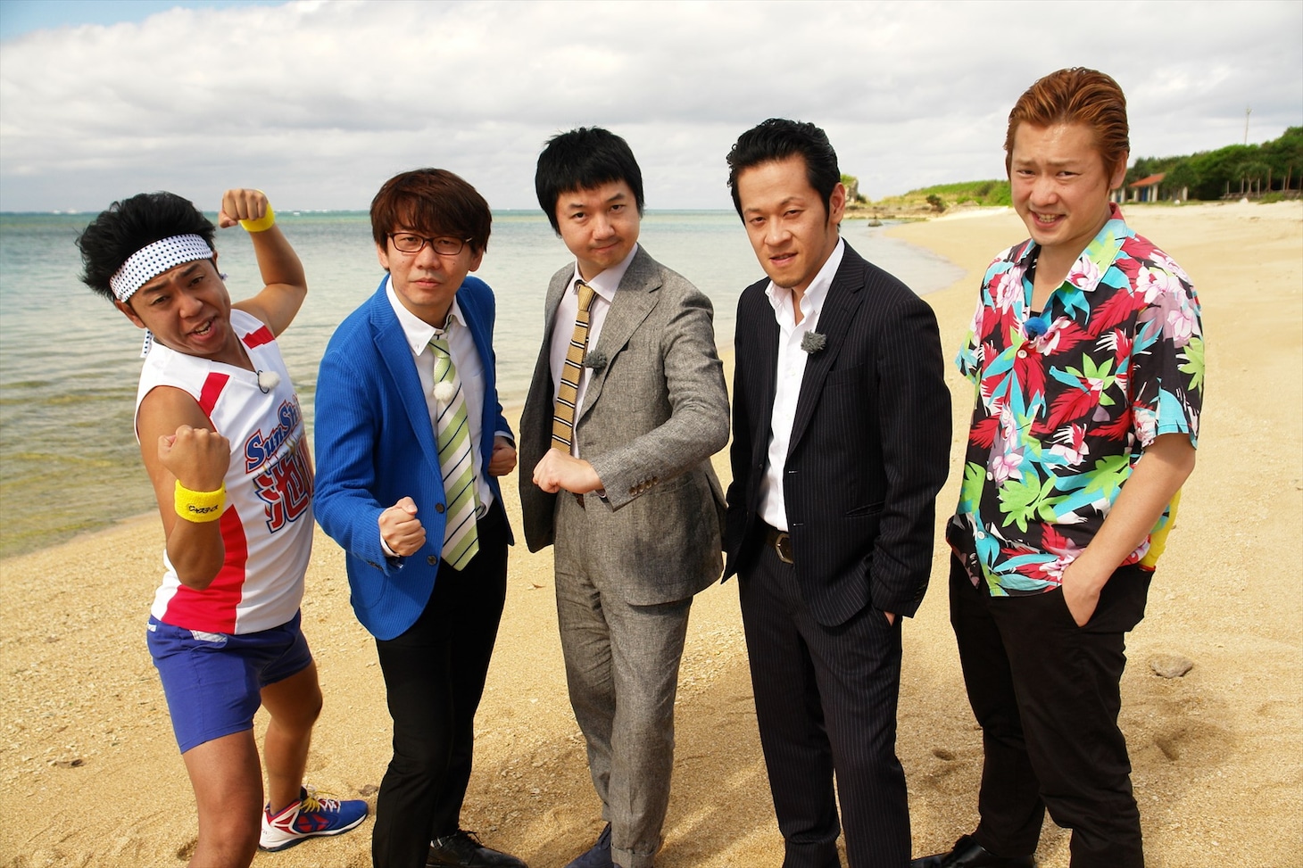 （左から）サンシャイン池崎、三四郎、ペンギンズ。(c)中京テレビ