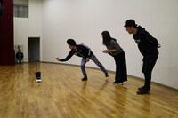 「ピエール瀧のしょんないTV」のワンシーン。(c)静岡朝日テレビ