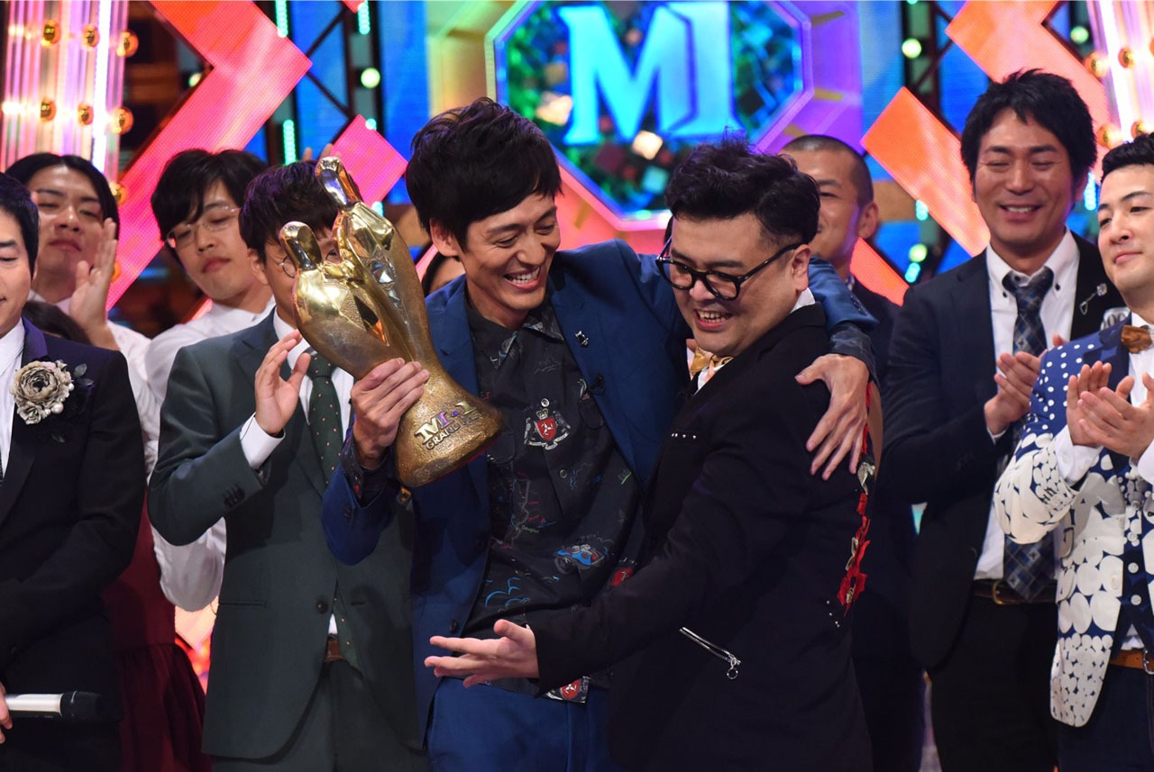 「M-1グランプリ2017」で優勝した、とろサーモン。(c)ABC
