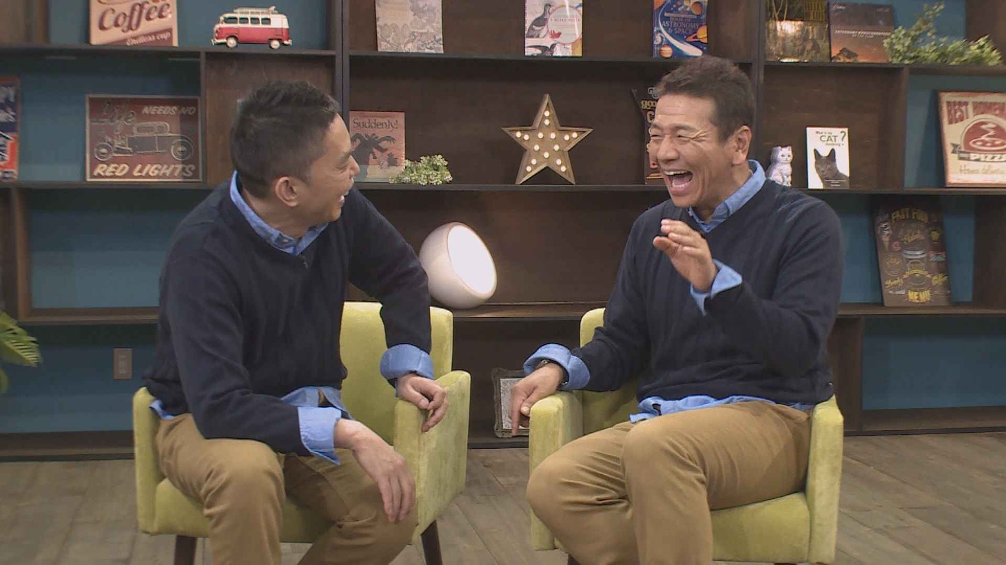 （左から）爆笑問題・太田、くりぃむしちゅー上田。(c)中京テレビ