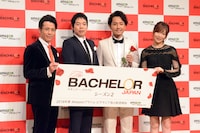 昨年12月に開かれた女性参加者発表会見の様子。左からオリエンタルラジオ藤森、今田耕司、新バチェラーの小柳津林太郎氏、指原莉乃。