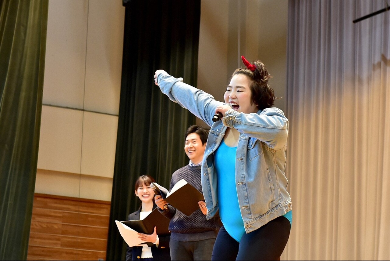 「第5回 全国小・中学校リズムダンスふれあいコンクール」番組サポーターのゆりやんレトリィバァ（右）。(c)TBS