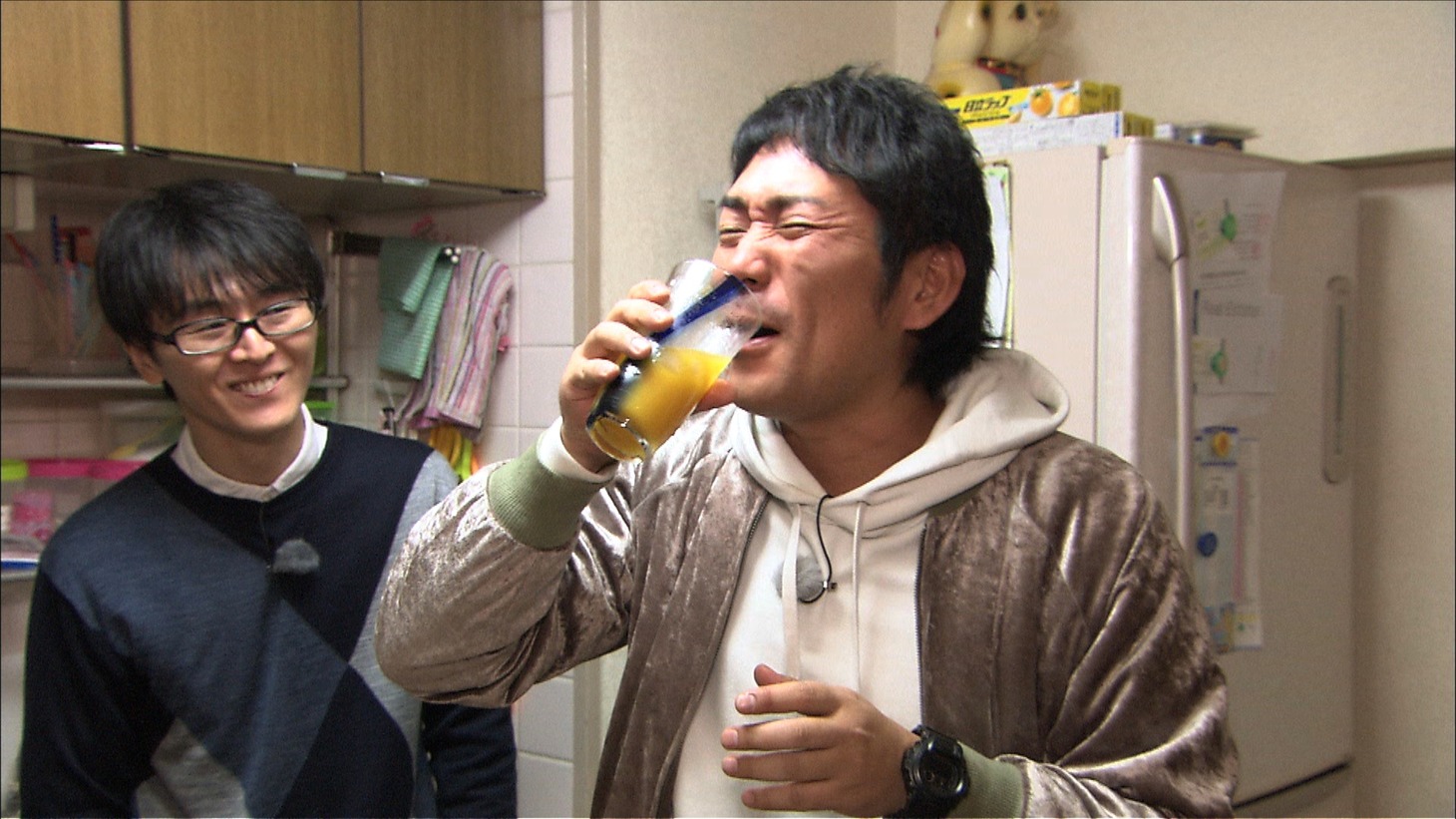 スーパーマラドーナ武智と、相方・田中（左）。(c)ABC